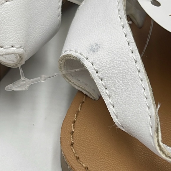 NWT Baby Deer White Sandals – Toddler Size 5 - Picture 5 of 8
